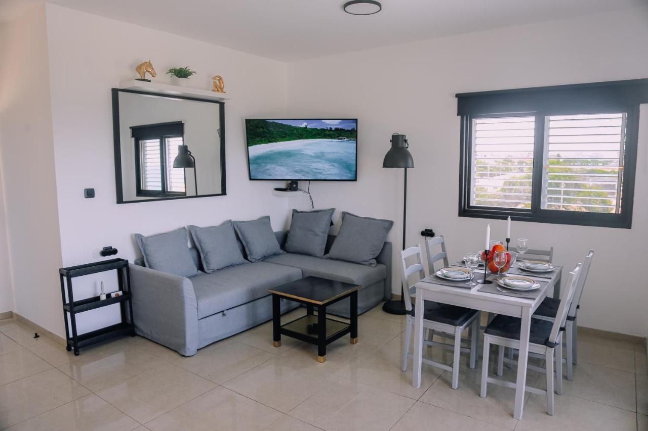 Gw951 Gugel Waves Amazing Seaview Apartments นาฮารียา ภายนอก รูปภาพ